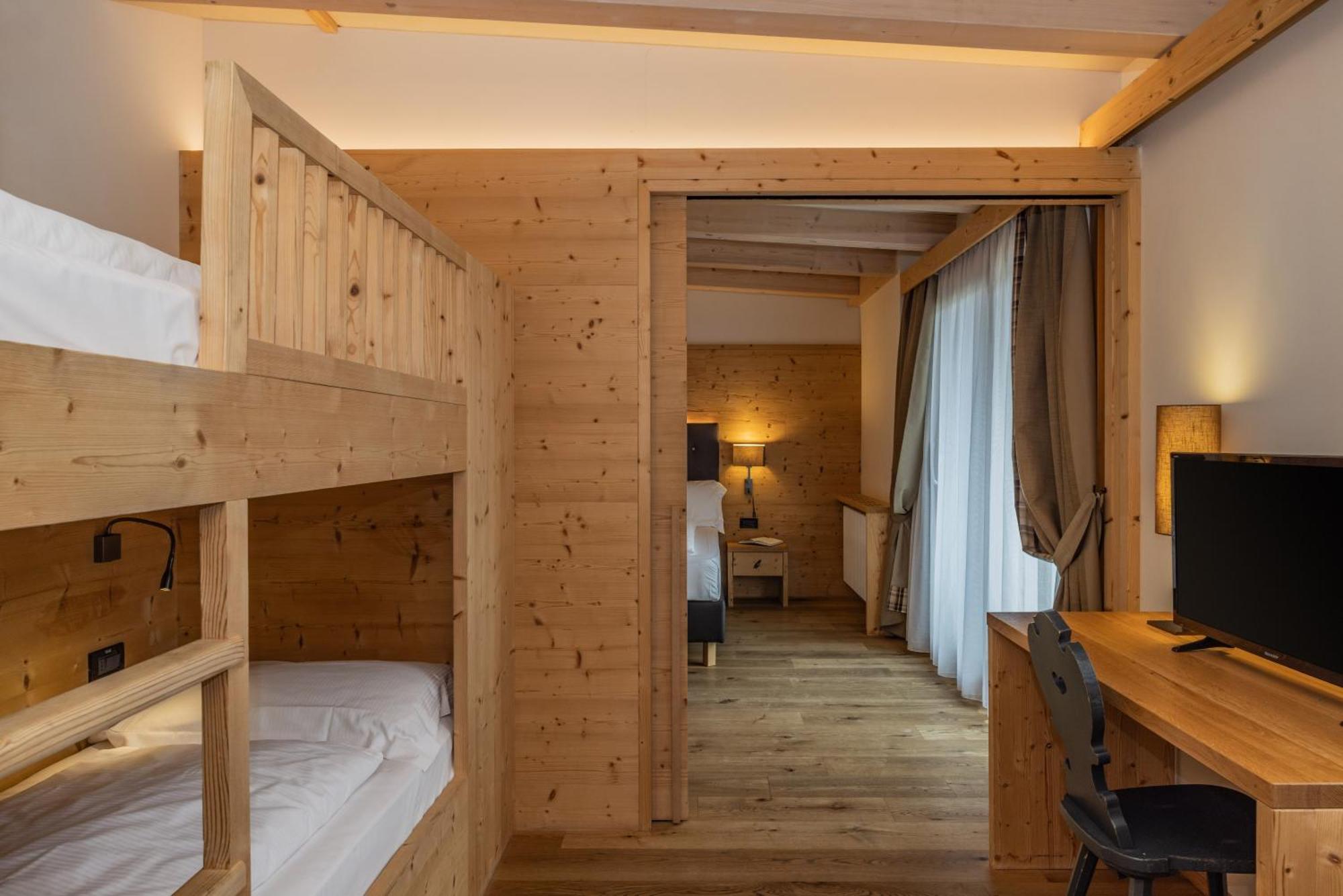 Hotel Ravelli Luxury Spa Mezzana  Exterior foto