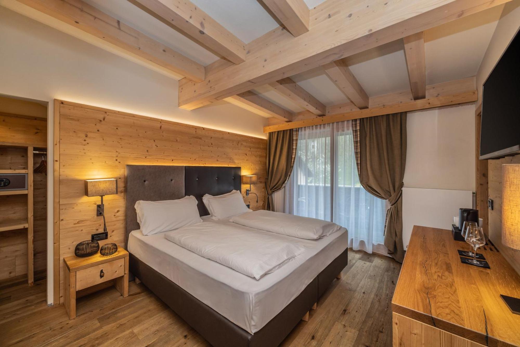 Hotel Ravelli Luxury Spa Mezzana  Exterior foto