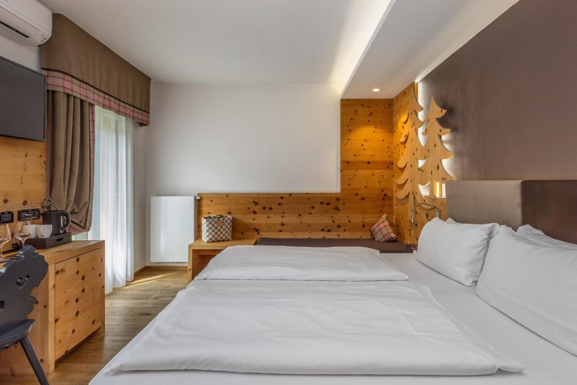 Hotel Ravelli Luxury Spa Mezzana  Exterior foto
