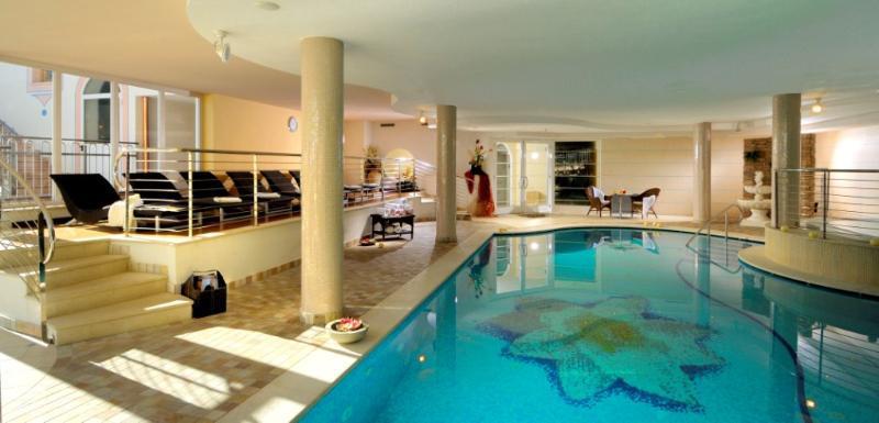 Hotel Ravelli Luxury Spa Mezzana  Exterior foto
